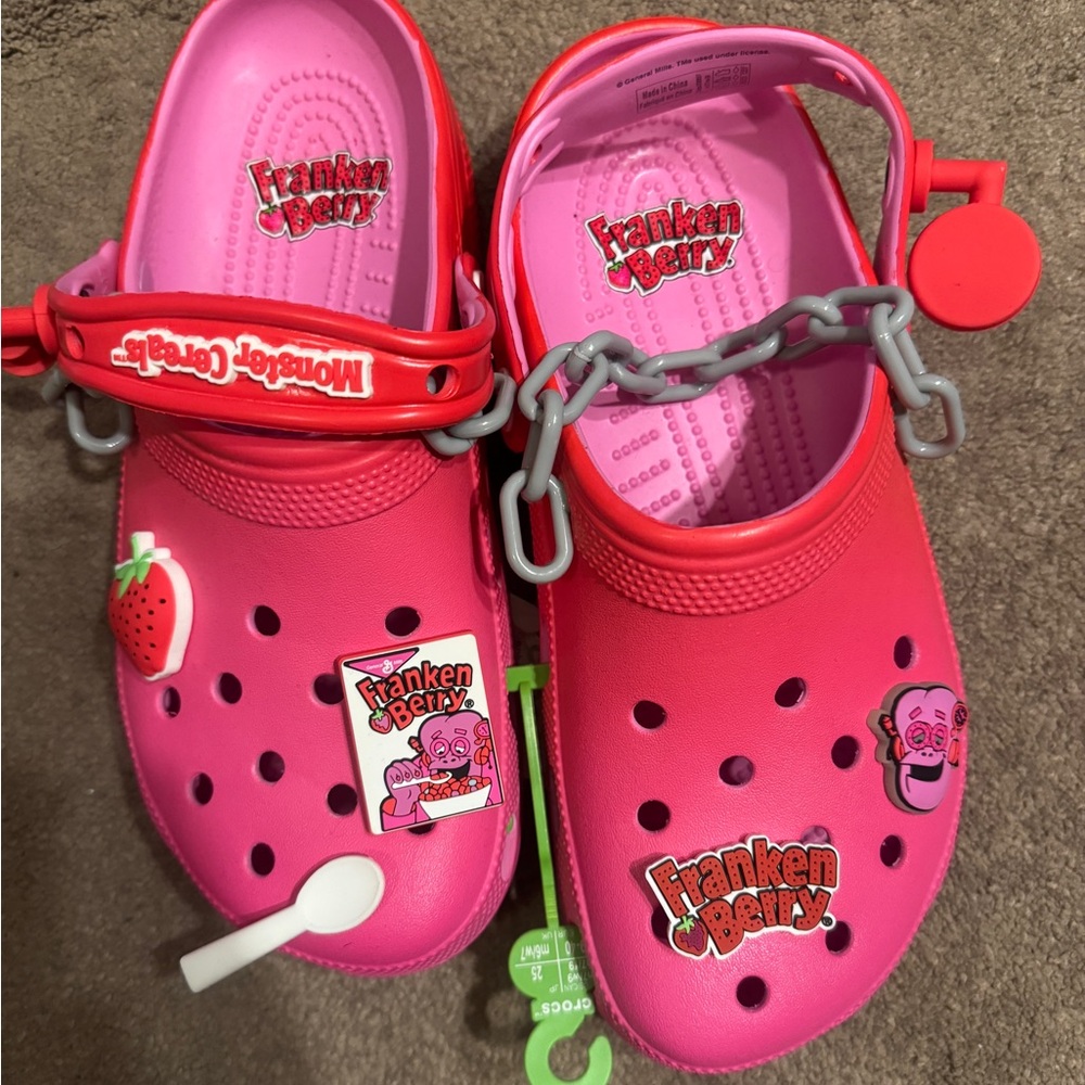CROCS Franken Berry Pink Clogs